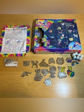 Lisa Frank Design & Style PIN STUDIO INCOMPLETE